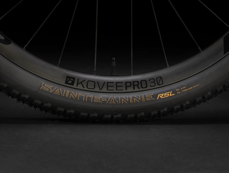 Trek Supercaliber SLR 9.9 XO AXS Full Suspension Mountain Bike 2024 in Deep Smoke-6